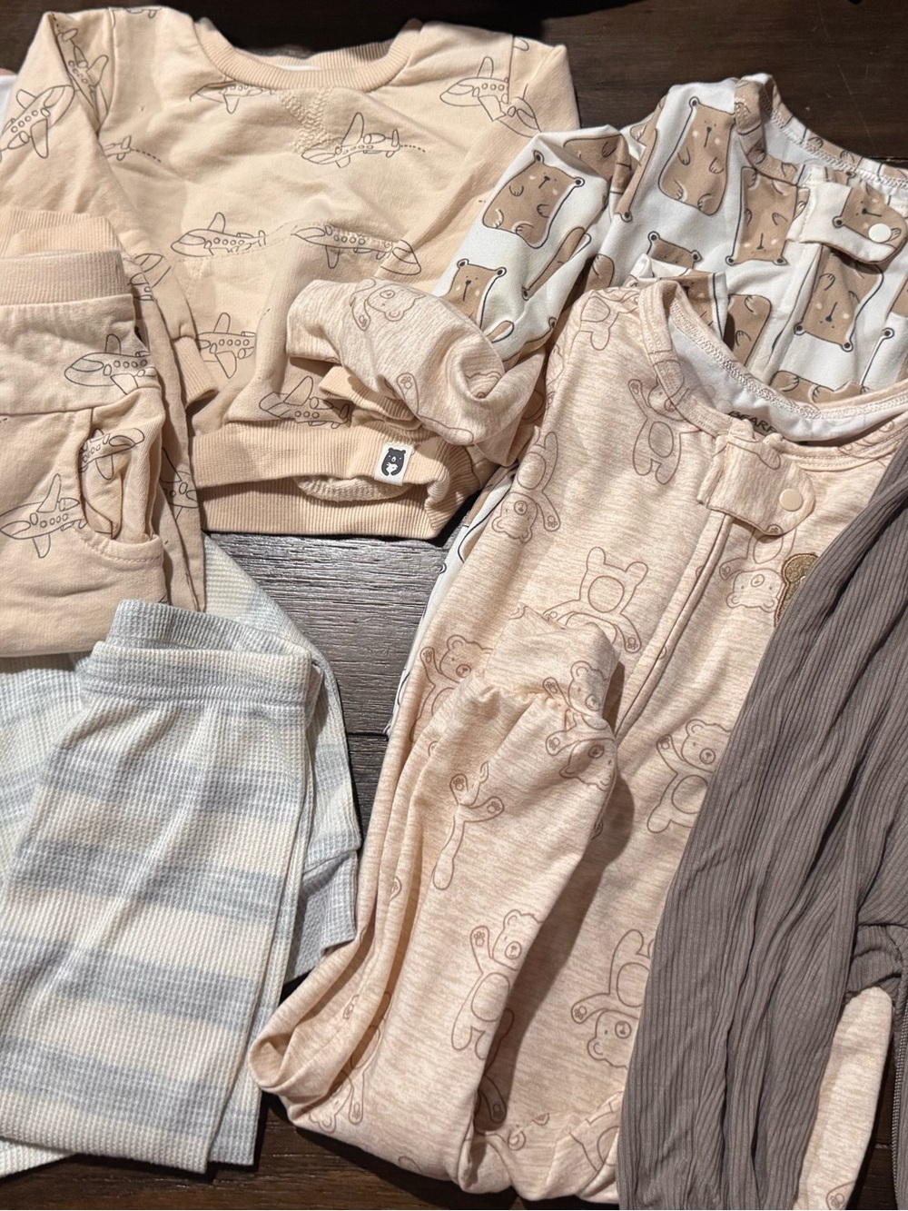 BearPaw Toddler Neutral Beige and Light Gray Sleepwear Set